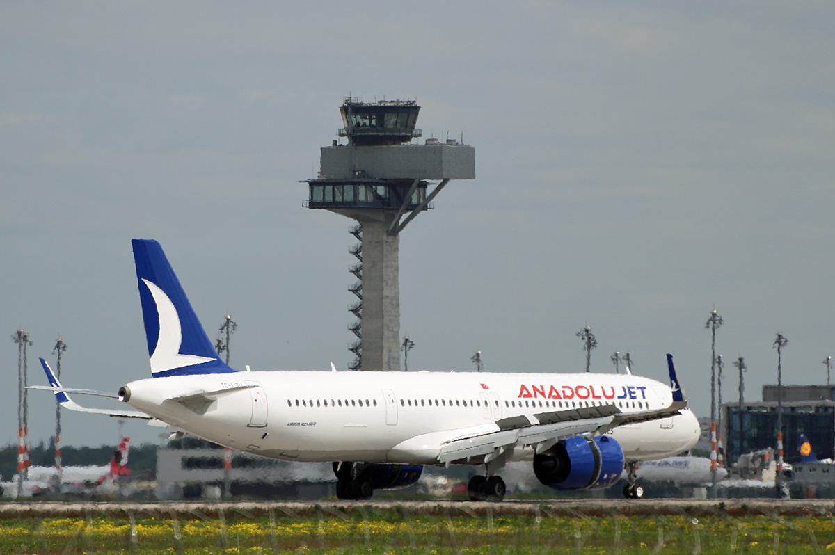 AnadoluJet, Airbus A 321-271NX, TC-LTU, BER, 18.05.2023