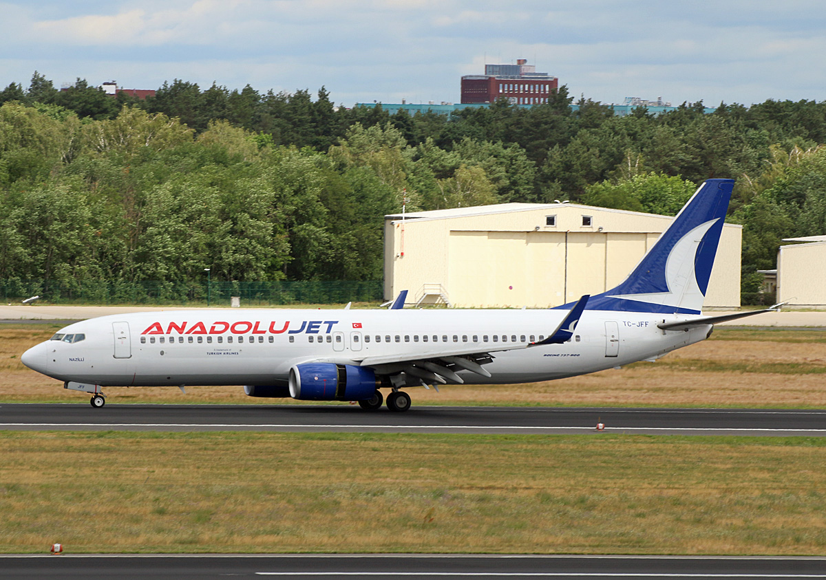 AnadoluJet, Boeing B 737-8F2, TC-JFF, TXL, 05.07.2020