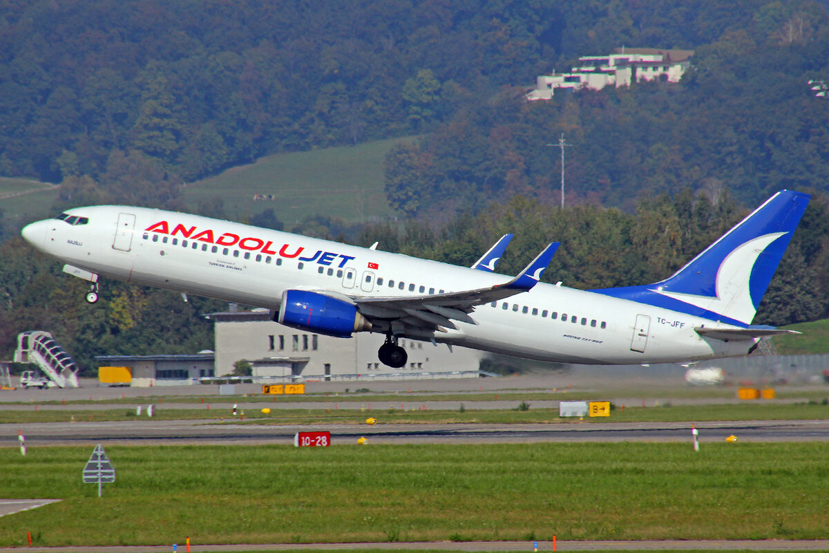 AnadoluJet, TC-JFF, Boeing 737-8F2, msn: 29768/099,  Nazili , 16.Oktober 2021, ZRH Zürich, Switzerland.