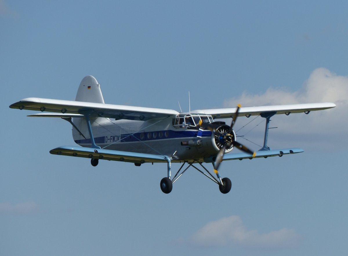 Antonow AN2, D-FWJK (ex. DDR-WJK), beim XVIII. AN2 Treffen am Flugplatz Gera (EDAJ), 13.8.2016