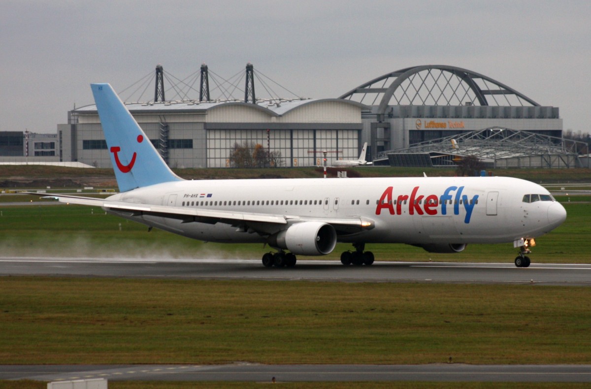 Arkefly,PH-AHX,(c/n24847),Boeing 767-383(ER),30.11.2013,HAM-EDDH,Hamburg,Germany