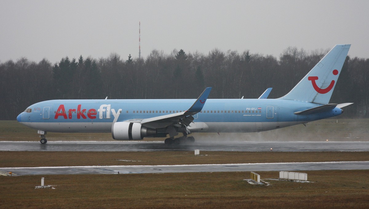 Arkefly,PH-OYJ,(c/n29384),Boeing 767-304(ER)(WL),01.02.2014,HAM-EDDH,Hamburg,Germany
