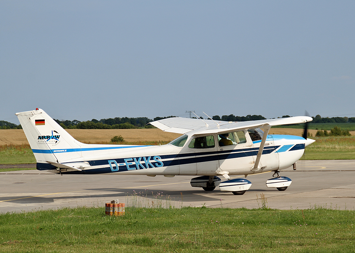 Arrow Air Service, Cessba 172N, D-EKKS, Flugplatz Strausberg, 09.07.2017
