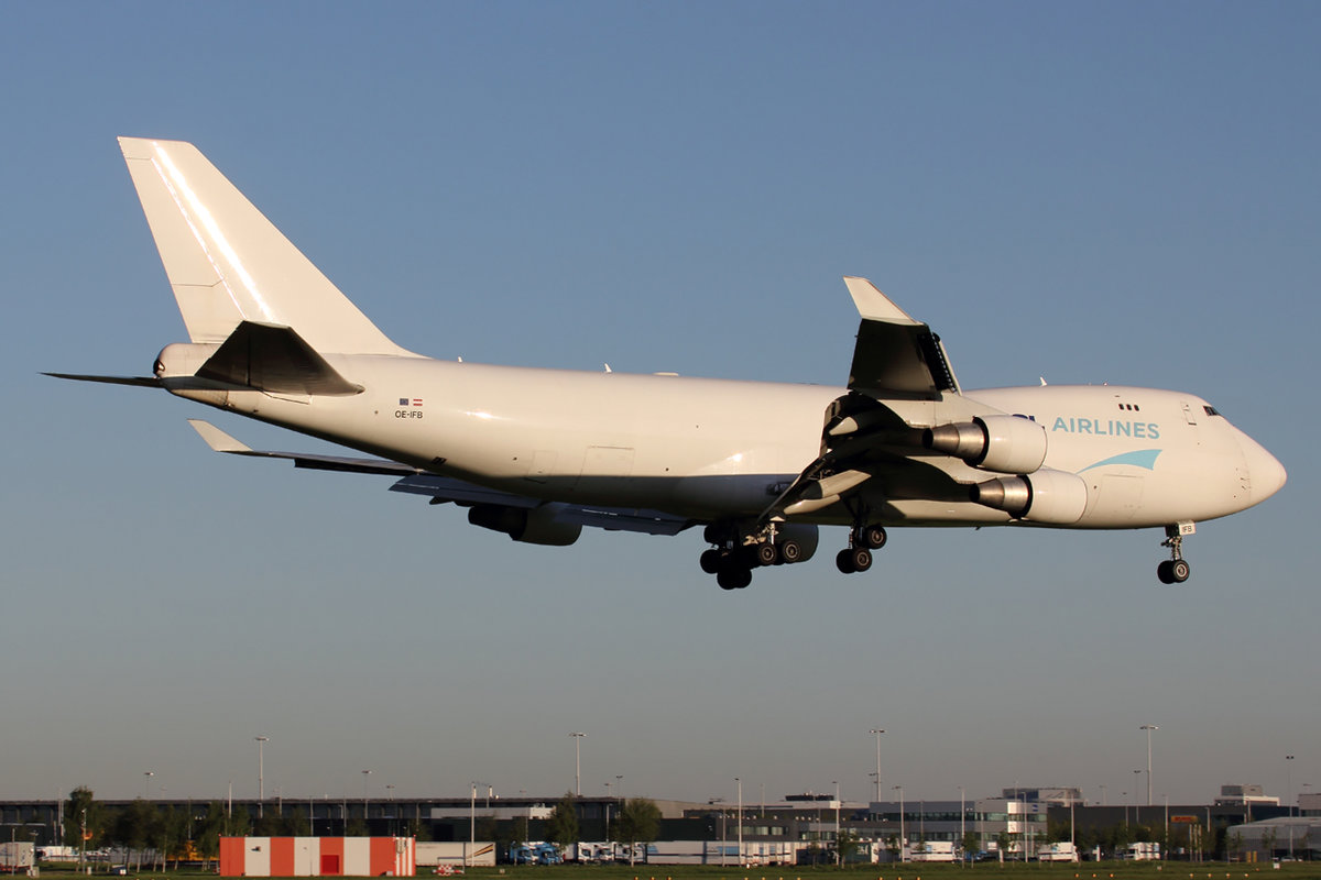 ASL Airlines Belgium Boeing 747-4B5FER OE-IFB bei der Landung in Amsterdam 6.5.2018