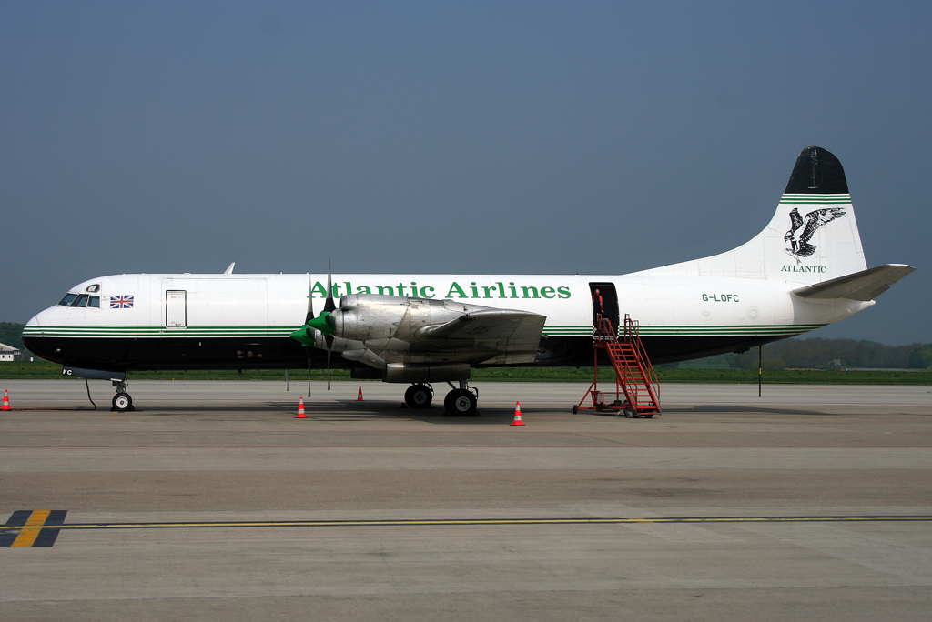 Atlantic L-188 Electra G-LOFC auf der Cargoplatte in LGG / EBLG / Liege am 10.05.2010