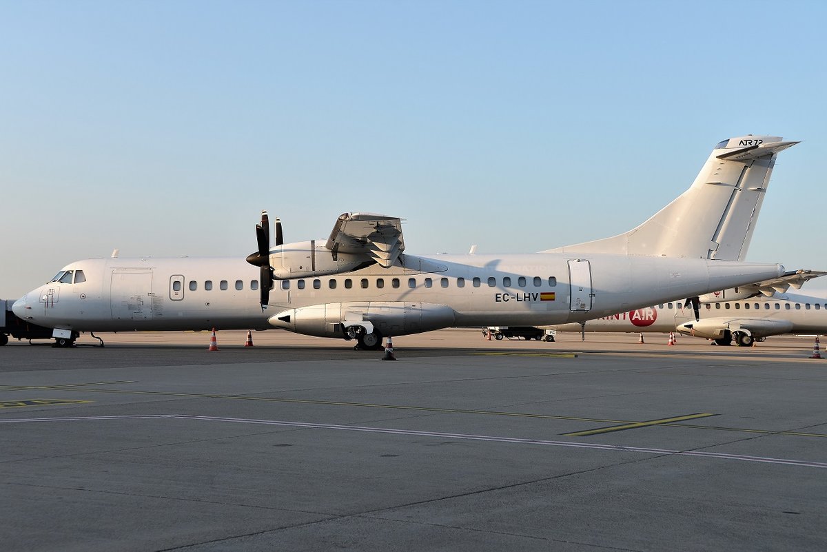 ATR 72-202 - W3 SWT Swiftair - 416 - EC-LHV - 01.09.2018 - CGN
