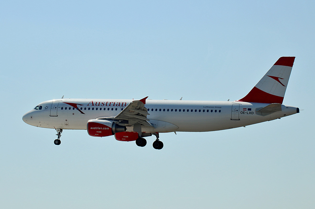 Austraian Airlines, Airbus A 320-214, OE-LXD, BER, 24.06.2022