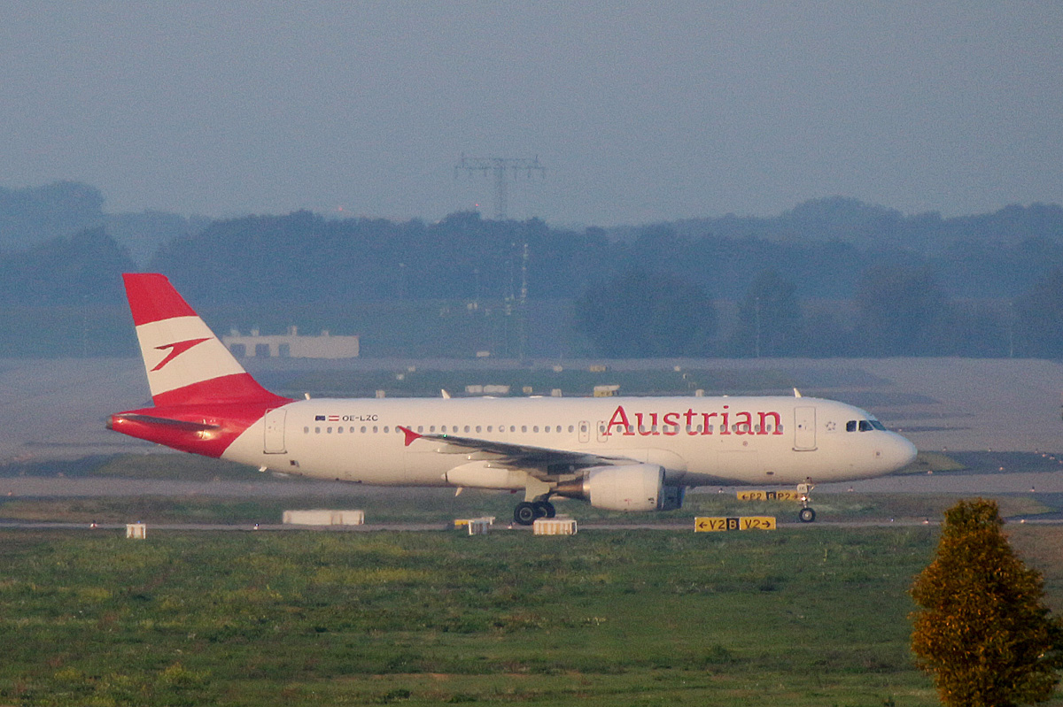 Austrain Airlines, Airbus A 320-214, OE-LZC, BER, 08.10.2022