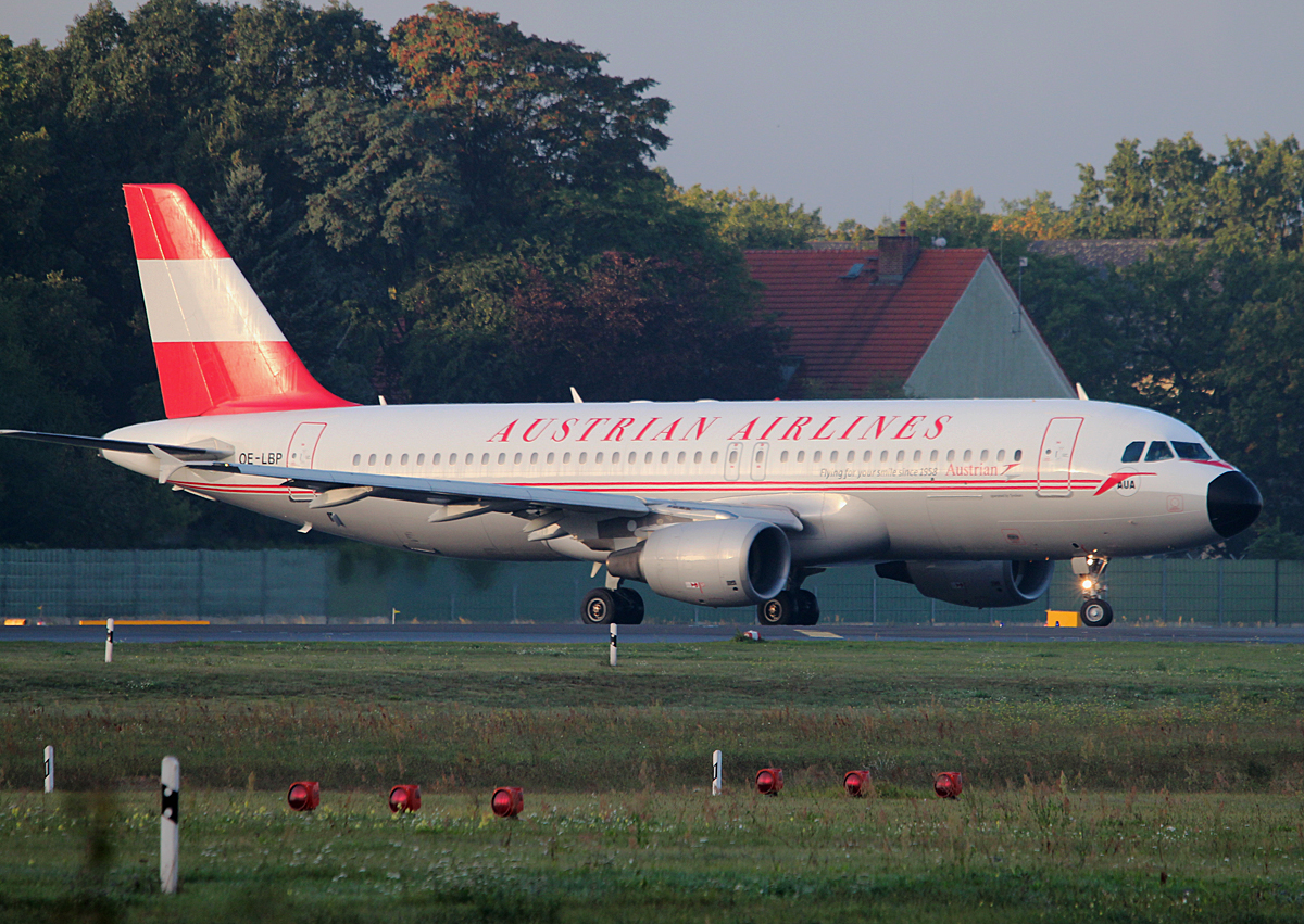 Austrian Airlines A 320-214 OE-LBP kurz vor dem Start in Berlin-Tegel am 27.09.2014