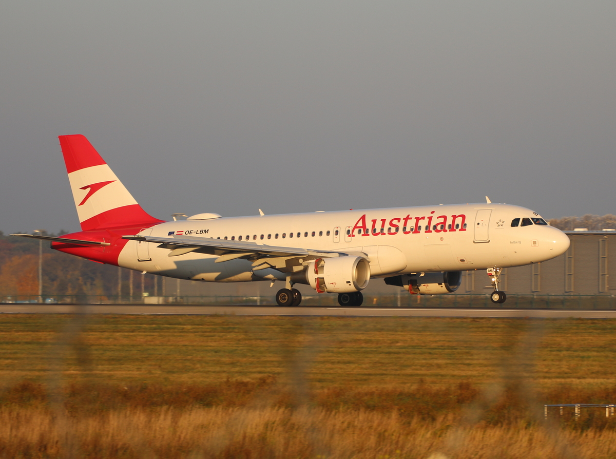 Austrian Airlines, Airbus A 320-214, OE-LBM, BER, 07.11.2025
