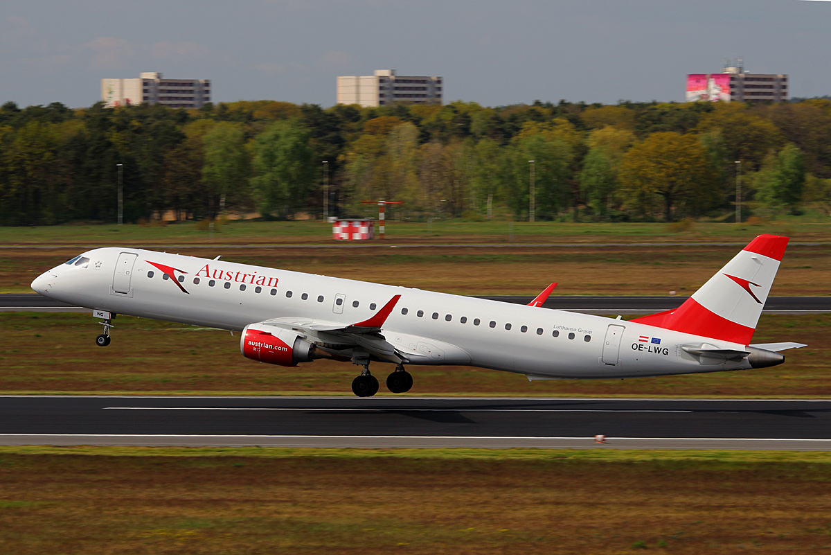 Austrian Airlines, ERJ-195-200LR, OE-LWG, TXL, 04.05.2016
