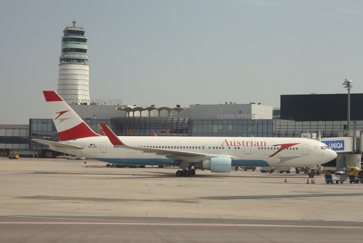 Austrian Airlines, OE-LAW, (c/n 26417),Boeing 767-3Z9 (ER)(WL), 02.07.2015, VIE-LOWW, Wien-Schwechat, Österreich (Taufname :China) 