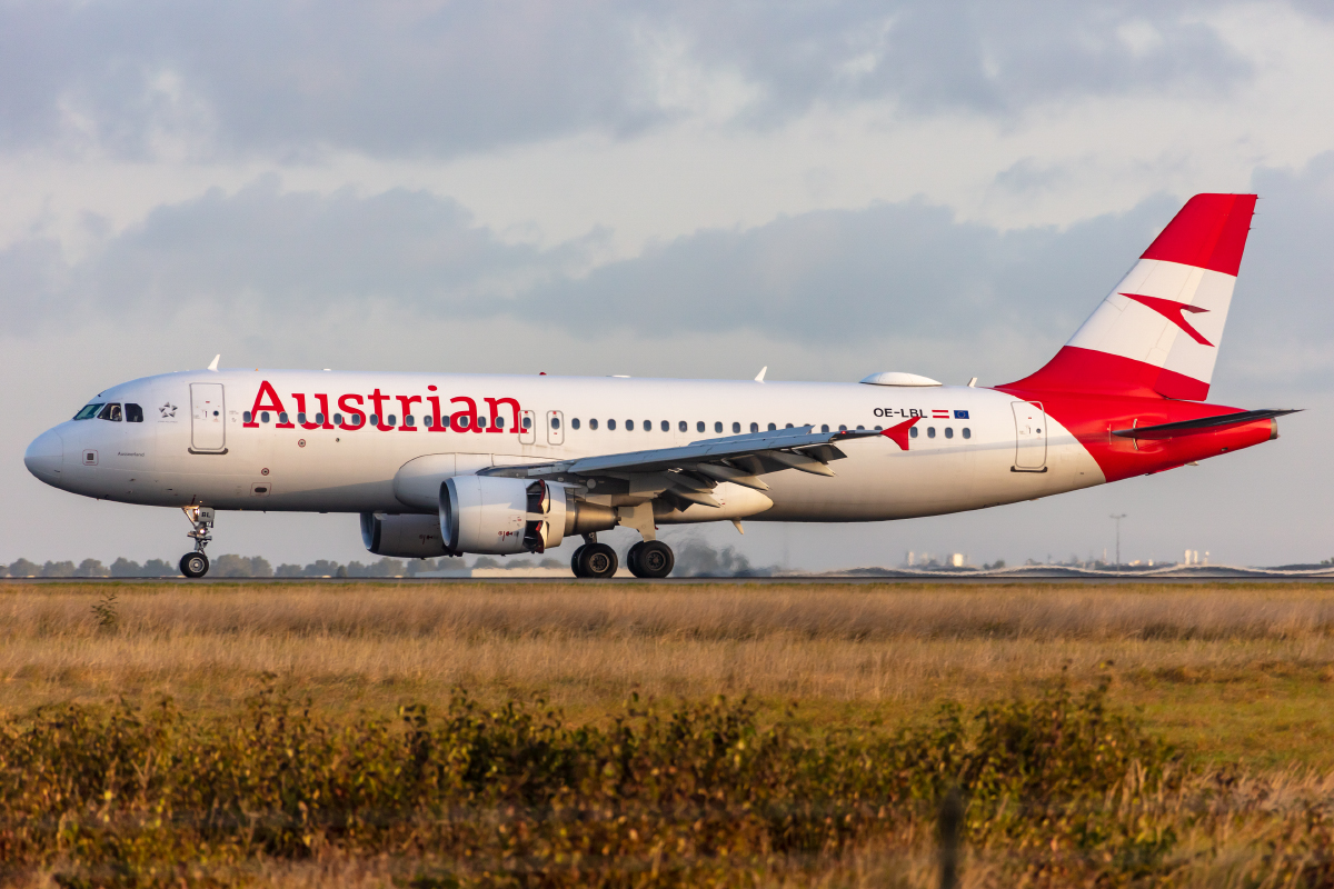 Austrian Airlines, OE-LBL, Airbus, A320-214, 11.10.2021, CDG, Paris, France