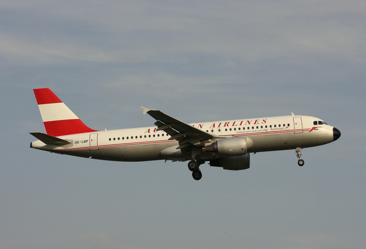 Austrian Airlines, OE-LBP, (c/n 797), Airbus A 320-214, 18.07.2015,HAM-EDDH, Hamburg, Germany (Retro cs.), (Taufname :Neusiedlersee) 