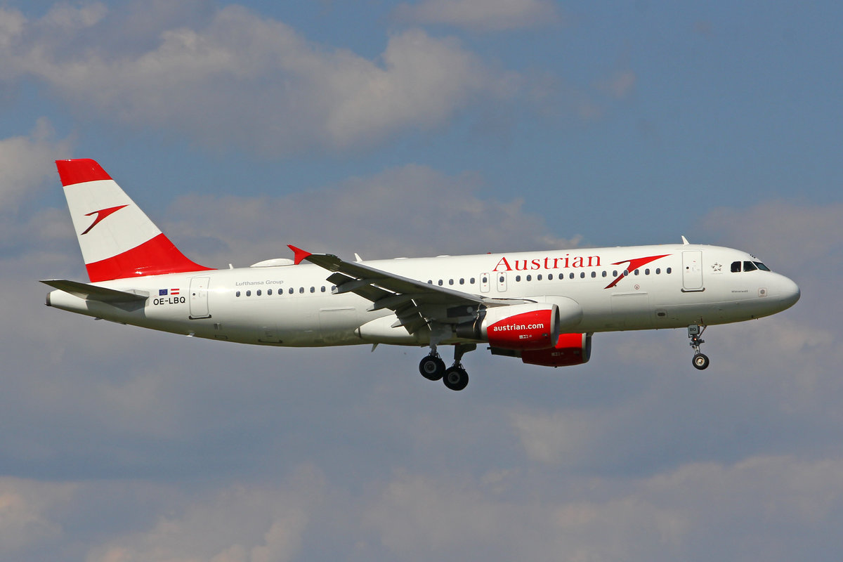 Austrian Airlines, OE-LBQ, Airbus A320-214, msn: 1137,  Wienerwald , 09.Juli 2018, ZRH Zürich, Switzerland.