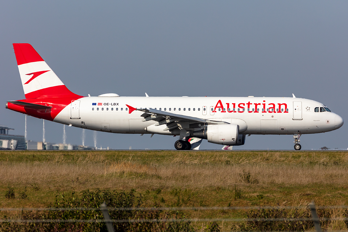 Austrian Airlines, OE-LBX, Airbus, A320-214, 10.10.2021, CDG, Paris, France