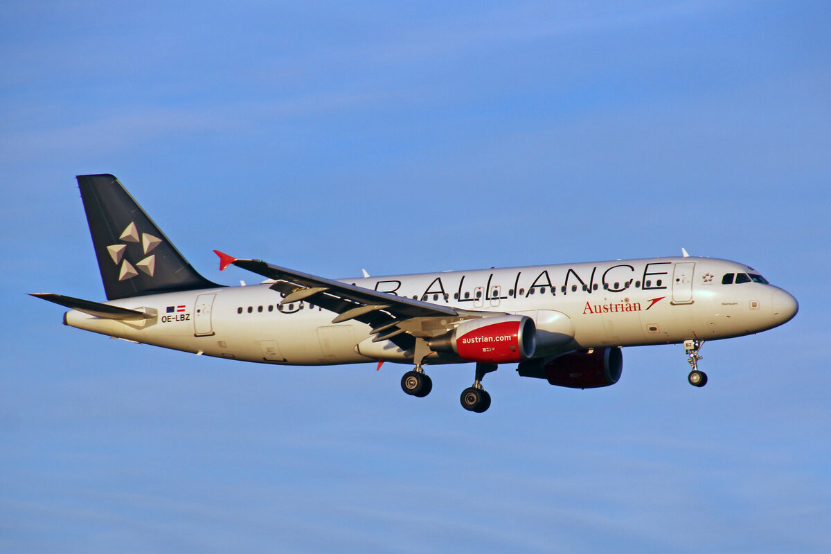 Austrian Airlines, OE-LBZ, Airbus A320-214, msn: 5181,  Obertauern , 26.November 2022, ZRH Zürich, Switzerland.