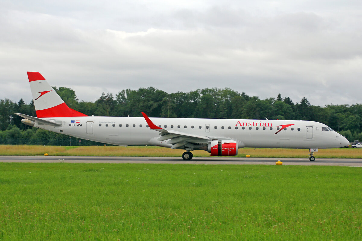 Austrian Airlines, OE-LWA, Embraer ERJ-195LR, msn: 19000314, 11.Juli 2021, ZRH Zürich, Switzerland.