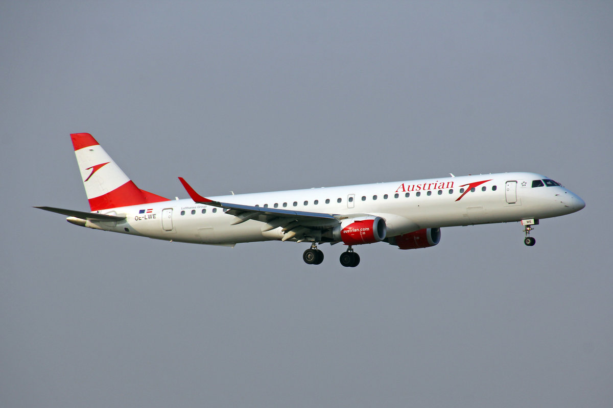Austrian Airlines, OE-LWE, Embraer ERJ-195LR, msn: 19000423, 15.Oktober 2018, MXP Milano-Malpensa, Italy.
