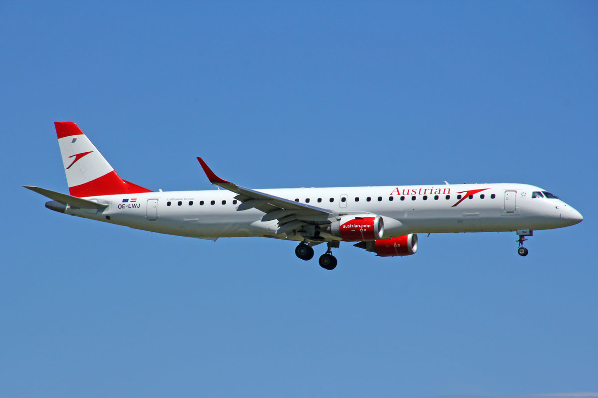 Austrian Airlines, OE-LWJ, Embraer ERJ-195LR, msn: 19000507, 27.Juli 2020, ZRH Zürich, Switzerland.