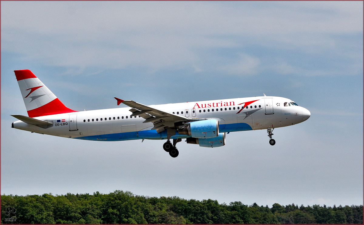 Austrian OE-LBQ, Airbus A320, bei Trainingsflug auf Maribor Flughafen MBX. /19.5.2016