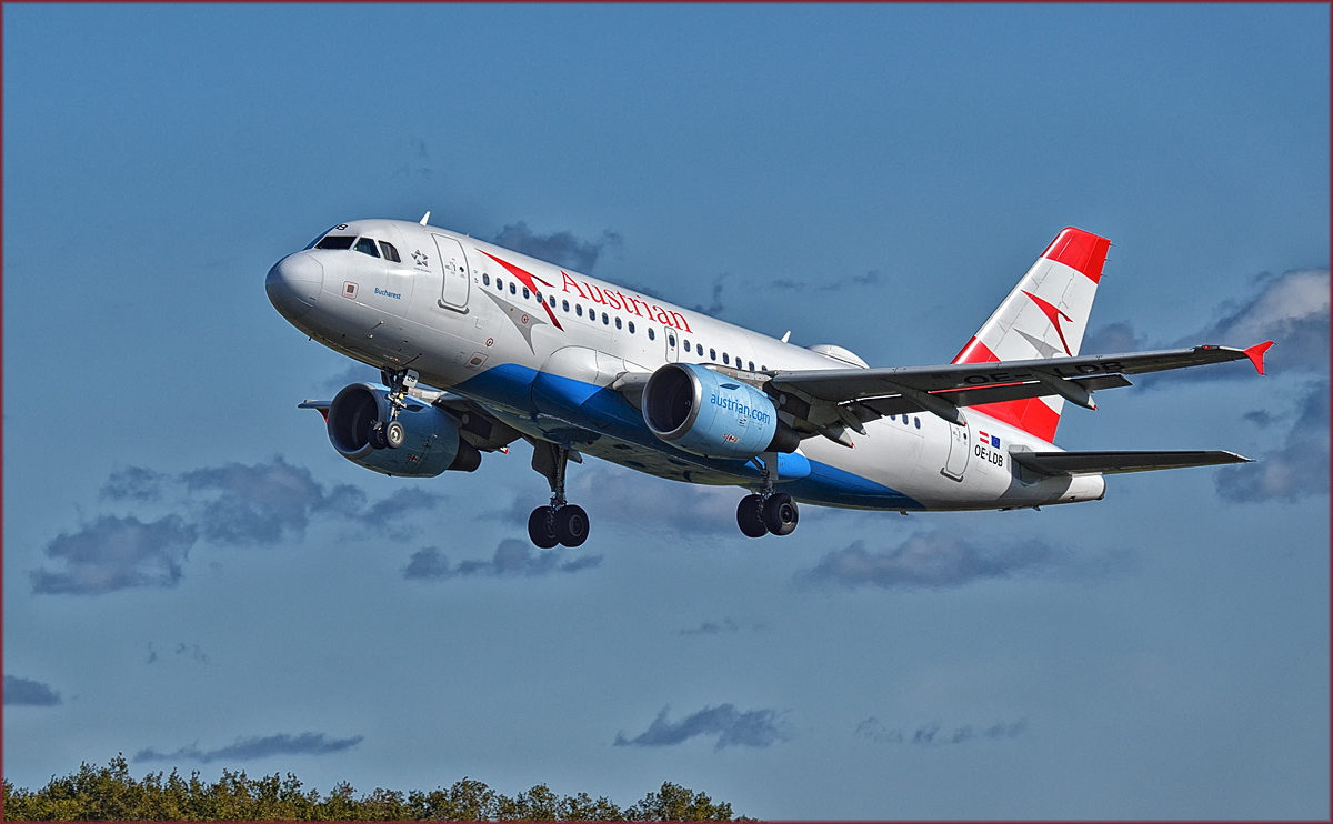 AUSTRIAN OE-LDB, Airbus A319 bei Trainingsflug auf Maribor Flughafen MBX. /24.10.2017