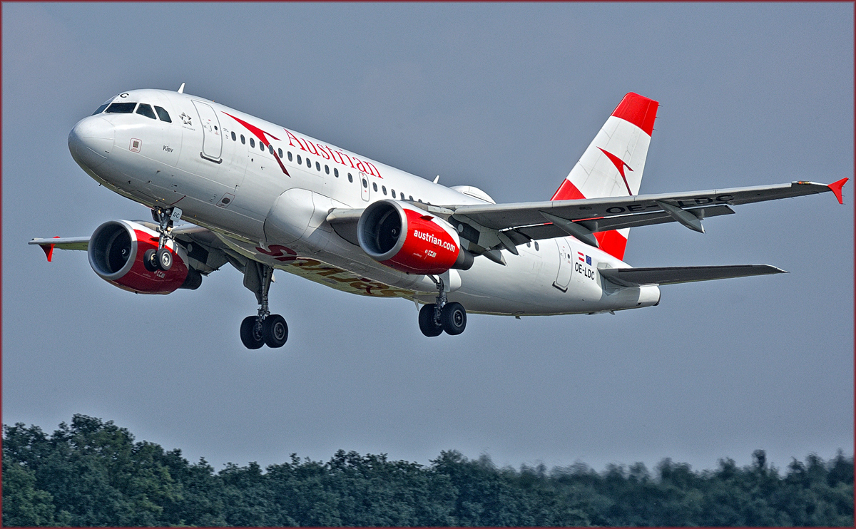 Austrian OE-LDC; Airbus A319; Maribor Flughafen MBX, Trainingsflug; 5.9.2018