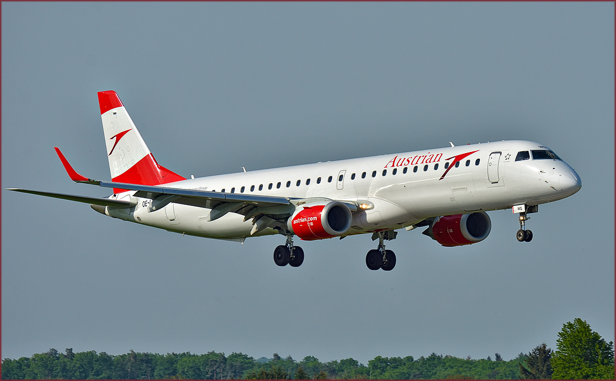 Austrian OE-LWG; Embraer ERJ-195LR; Maribor MBX, Trainingsflug; 28.4.2018