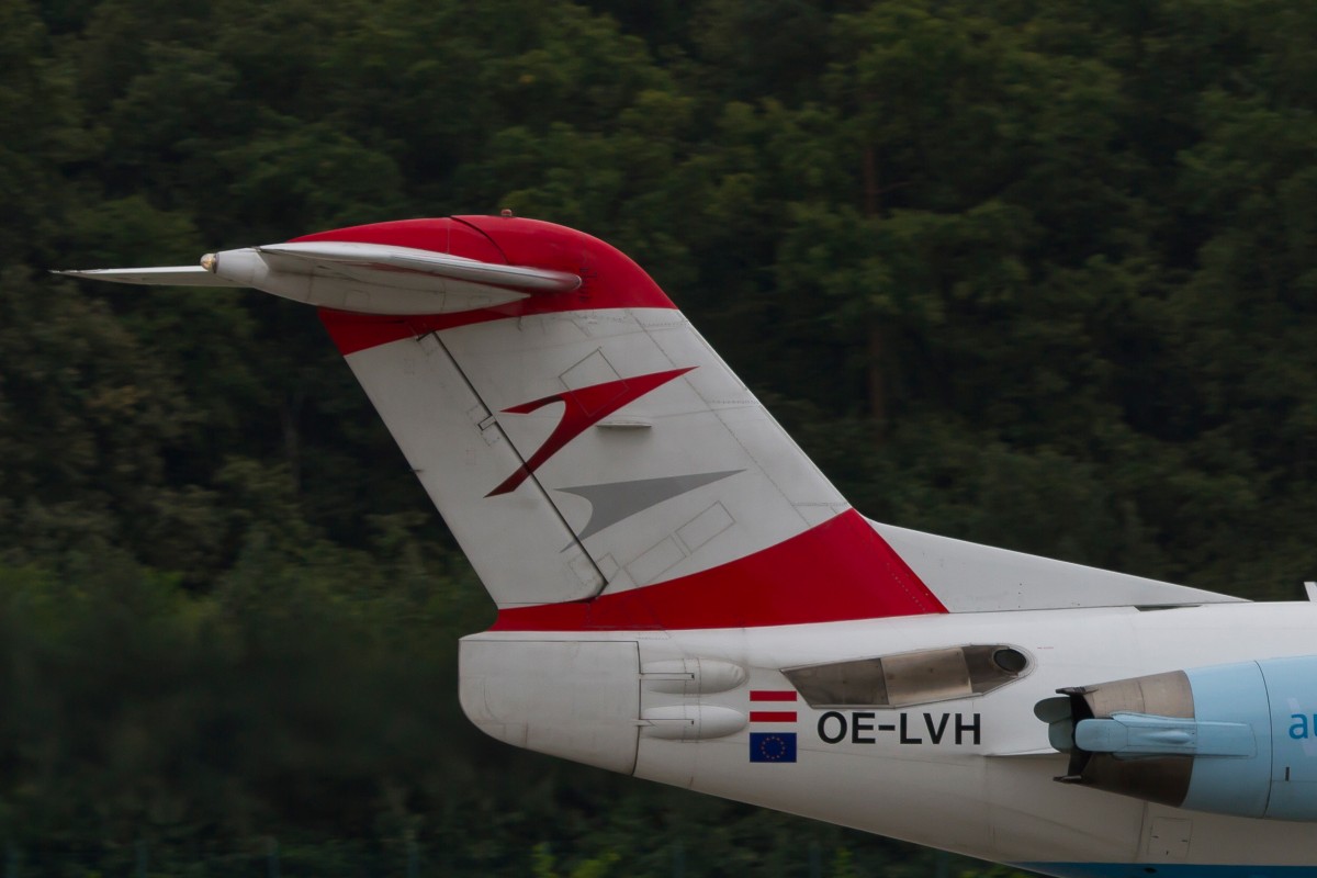 Austrian (OS), OE-LVH  Minsk , Fokker, 100 (Seitenleitwerk/Tail), 15.09.2014, FRA-EDDF, Frankfurt, Germany