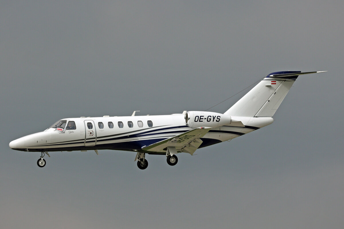 Avcon Jet AG, OE-GYS, Cessna 525 Citation CJ3, msn: 525B0544, 03.Mai 2023, ZRH Zürich, Switzerland.