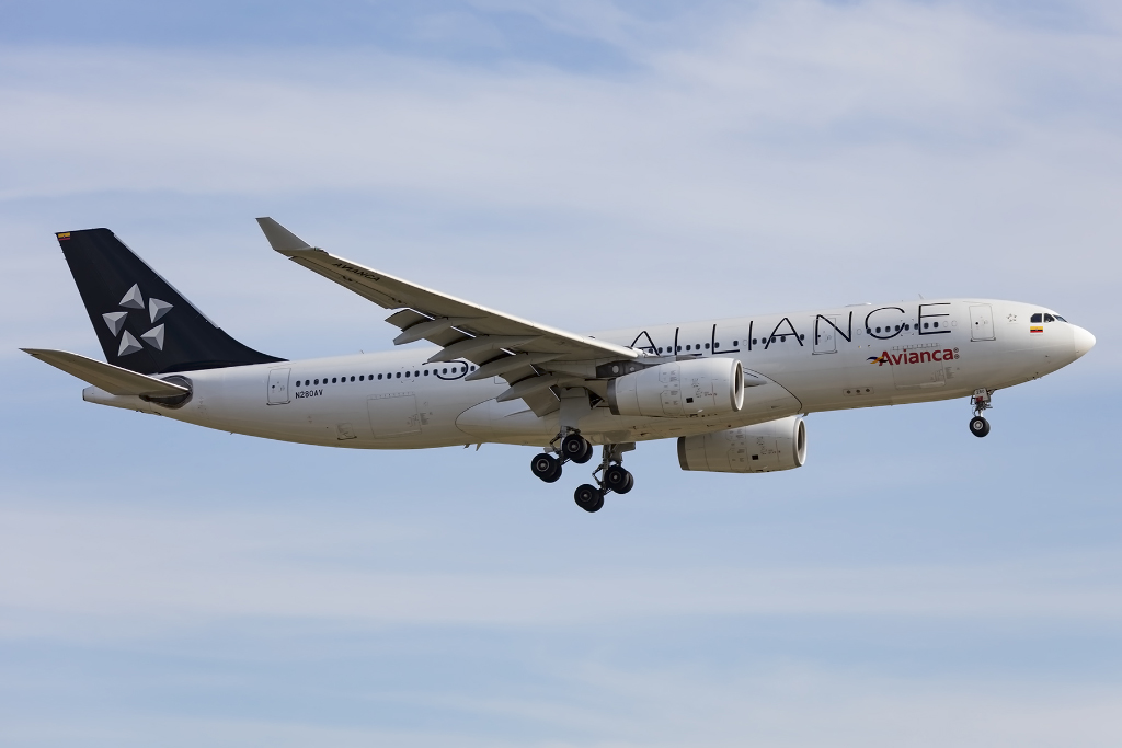 Aviaca, N280AV, Airbus, A330-243, 26.09.2015, BCN, Barcelona, Spain 



