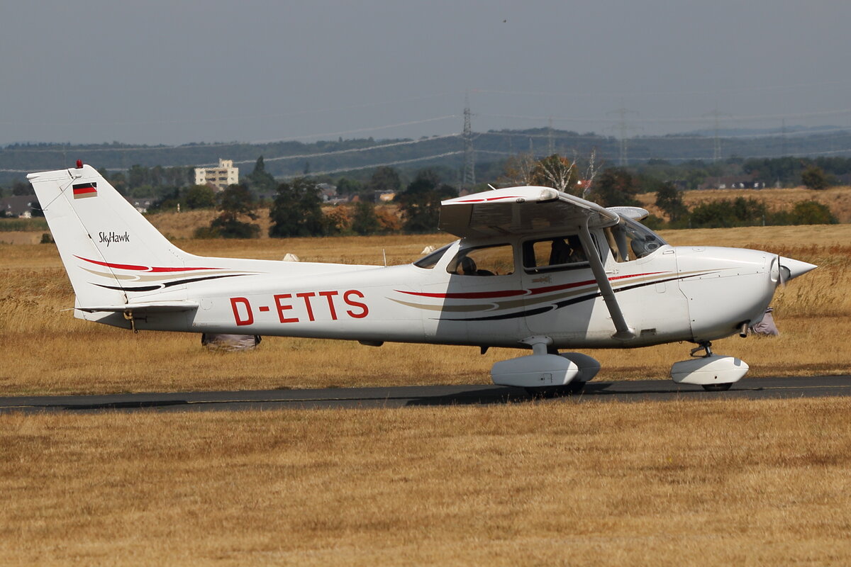 Aviation Training & Transport Center, Cessna 172R Skyhawk II, D-ETTS. Bonn-Hangelar (EDKB), 20.08.2022.