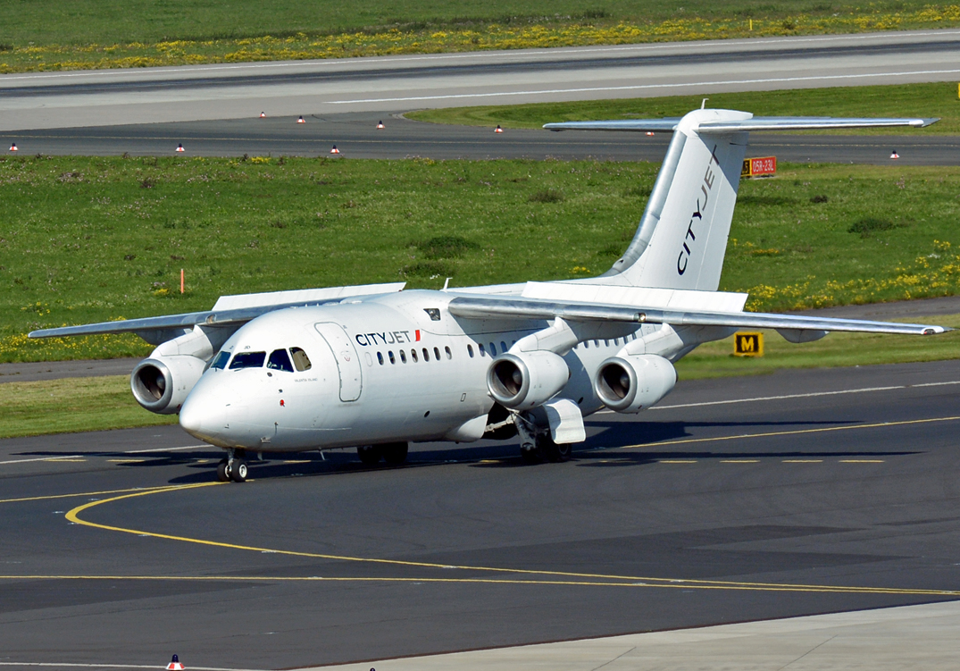 Avro 146 RJ-85, EI-RJD City Jet, taxy in DUS - 01.10.2015
