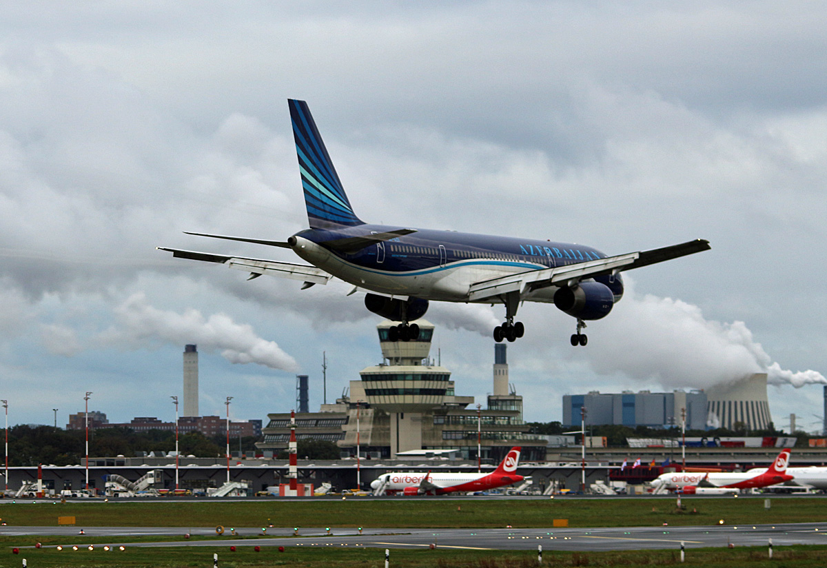 Azerbaijan Airlines, Boeing B 757-22L, 4K-AZ11, TXL, 08.10.2017