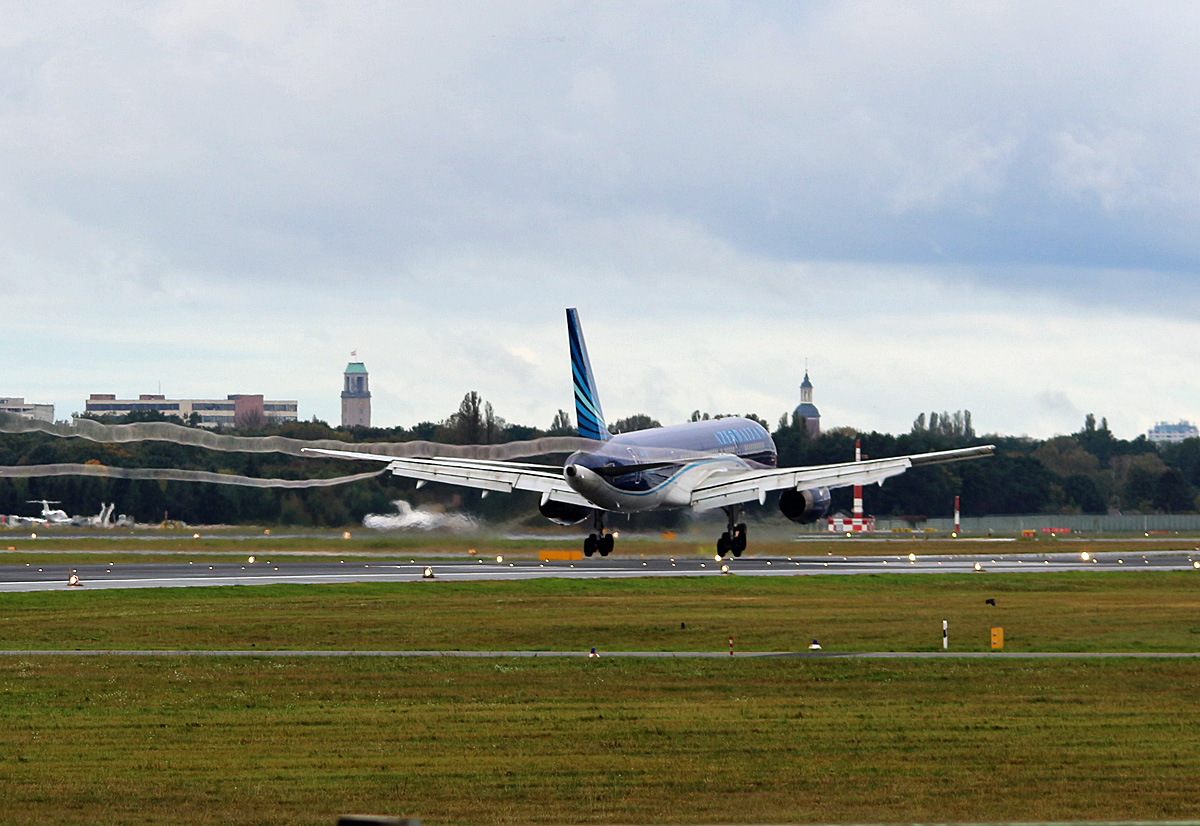 Azerbaijan Airlines, Boeing B 757-33L, 4K-AZ11, TXL, 08.10.2017
