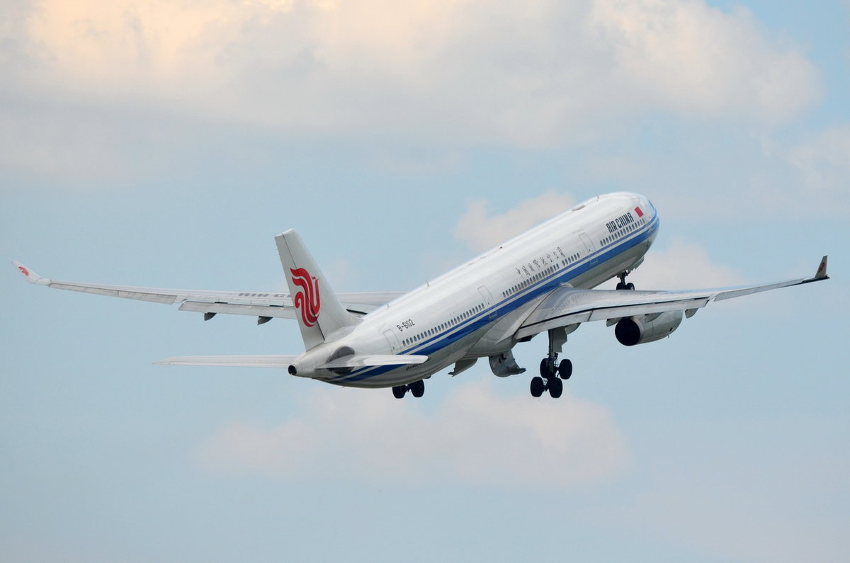 B-6102 Air China Airbus A330-343  , MUC , 03.06.2017