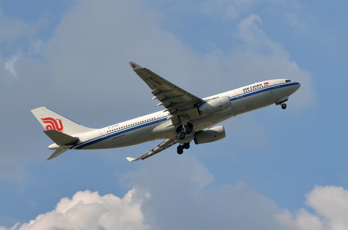 B-6505 Air China Airbus A330-243   gestartet am 10.09.2015 in München
