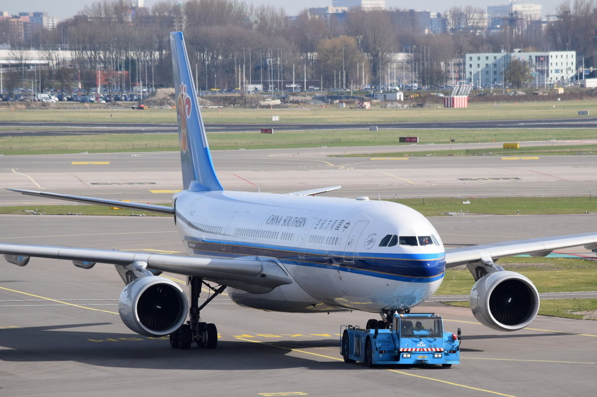 B-6532 China Southern Airlines Airbus A330-223  , AMS , 12.03.2017