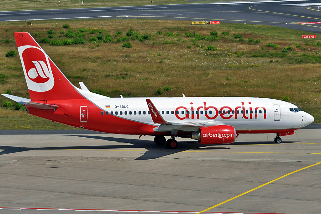 B 737-700 D-ABLC der Air Berlin am Flughafen Köln-Bonn - 21.07.2013