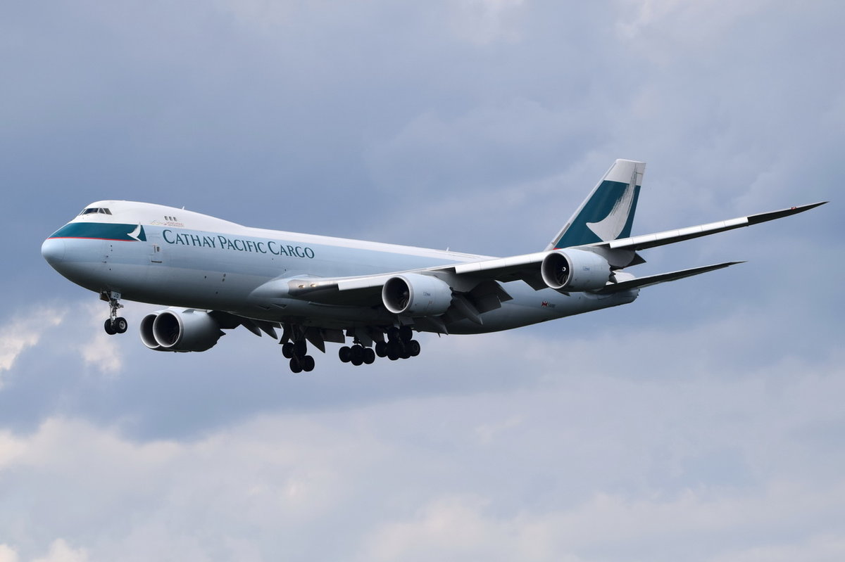 B-LJD Cathay Pacific Cargo  Boeing 747-867F  in Frankfurt beim Landeanflug am 06.08.2016