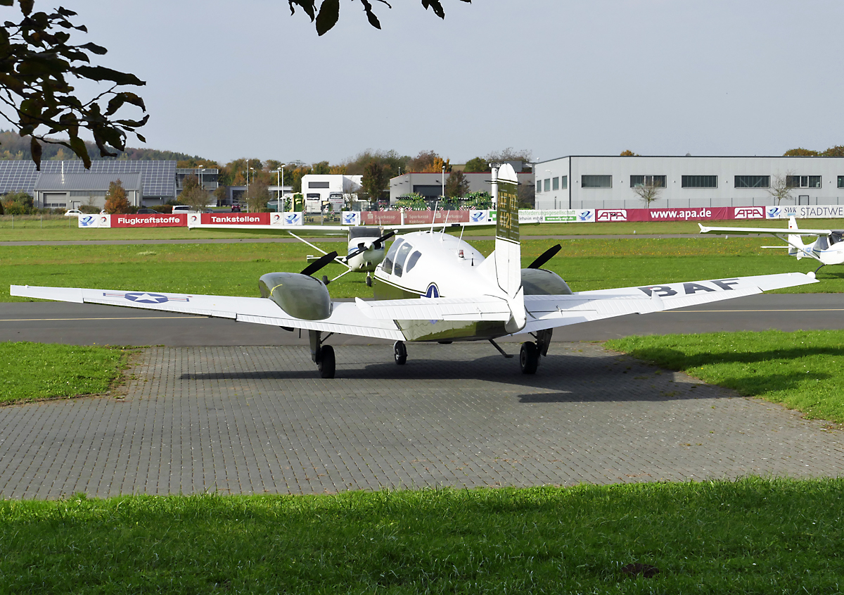 Beech 95 Travel Air, N195JR in Koblenz-Winningen - 16.10.2017