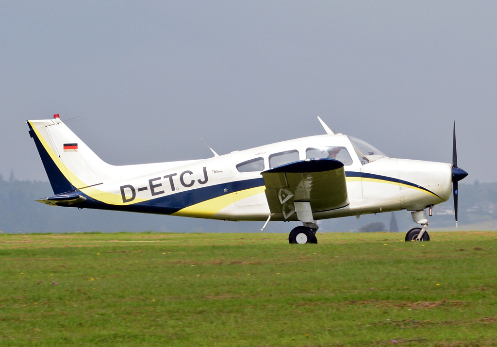 Beech A23A Musketeer D-ETCJ in Wershofen - 07.09.2014