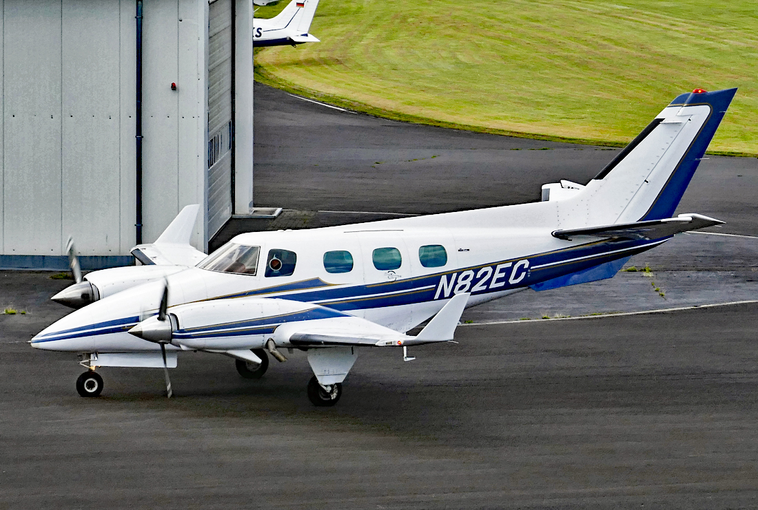 Beech B 60 Duke, N82EC in EDKB - 14.08.2017