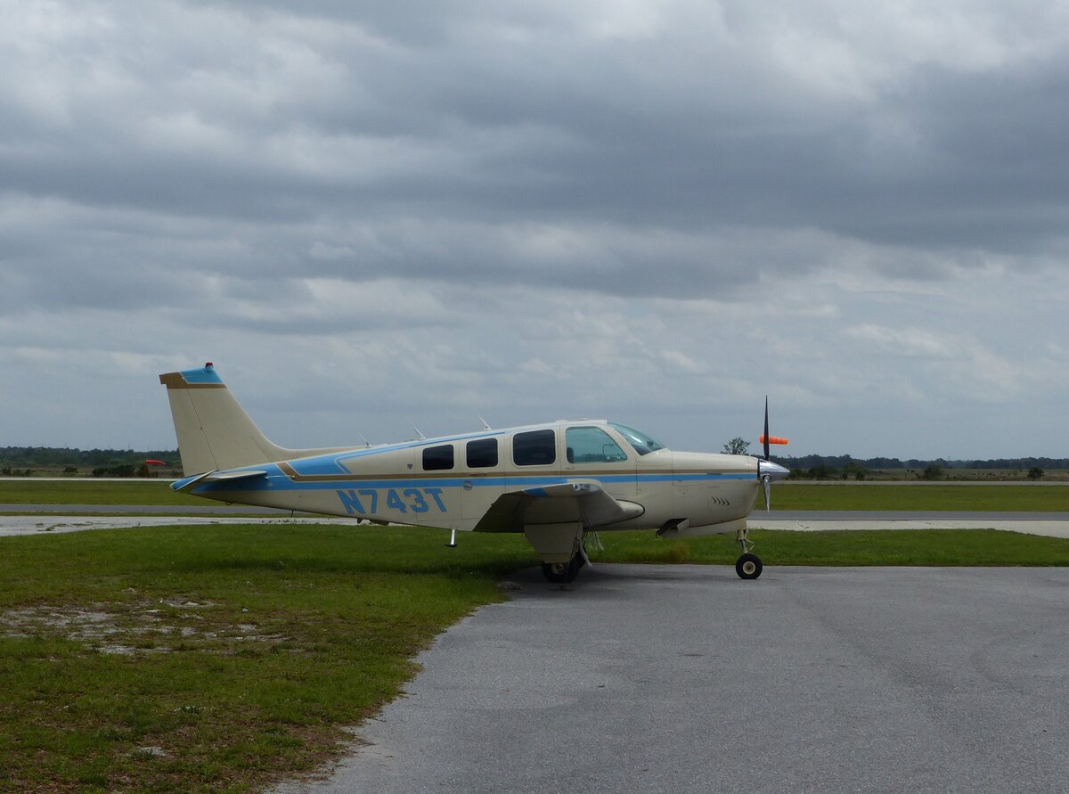Beechcraft, Beech A 36 Bonanza, N743T, Winter Haven Gilbert´s Airport (GIF/KGIF), 20.4.2026