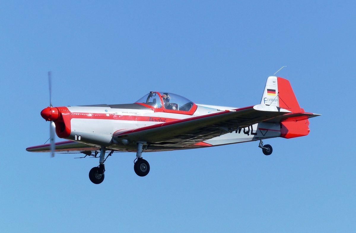 Bei den Deutschen Meisterschaften im Motorkunstflug 2017 in Gera-Leumnitz (EDAJ) erkämpfte Lokalmatador Michael Storek in seiner Zlin 526 AFS, D-EWQL, SILBER in der Klasse Sportsman.