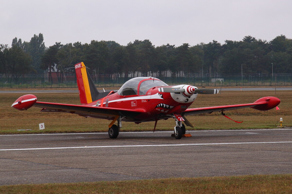 Belgian Air Force, Red Devils Demo Team, Reg: ST-25, SIAI-Marchetti SF260M. Kleine Brogel Airbase (BE), 10.09.2022
