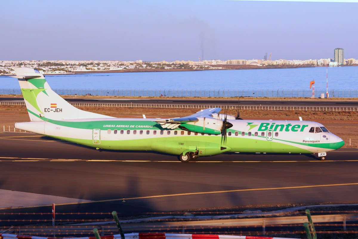 Binter Canarias, EC-JEH, ATR 72-212A, 18.Dezember 2015, ACE Lanzarote, Spain.  Perenquén .