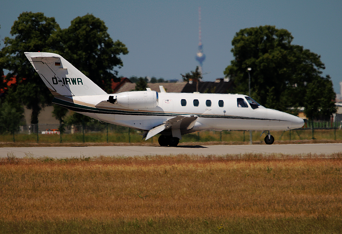 BizAir Cessna 525 Citation CJ1 D-IRWR nach der Landung in Berlin-Schnefel(BER) am 05.06.2015(UEFA CL-Finale)