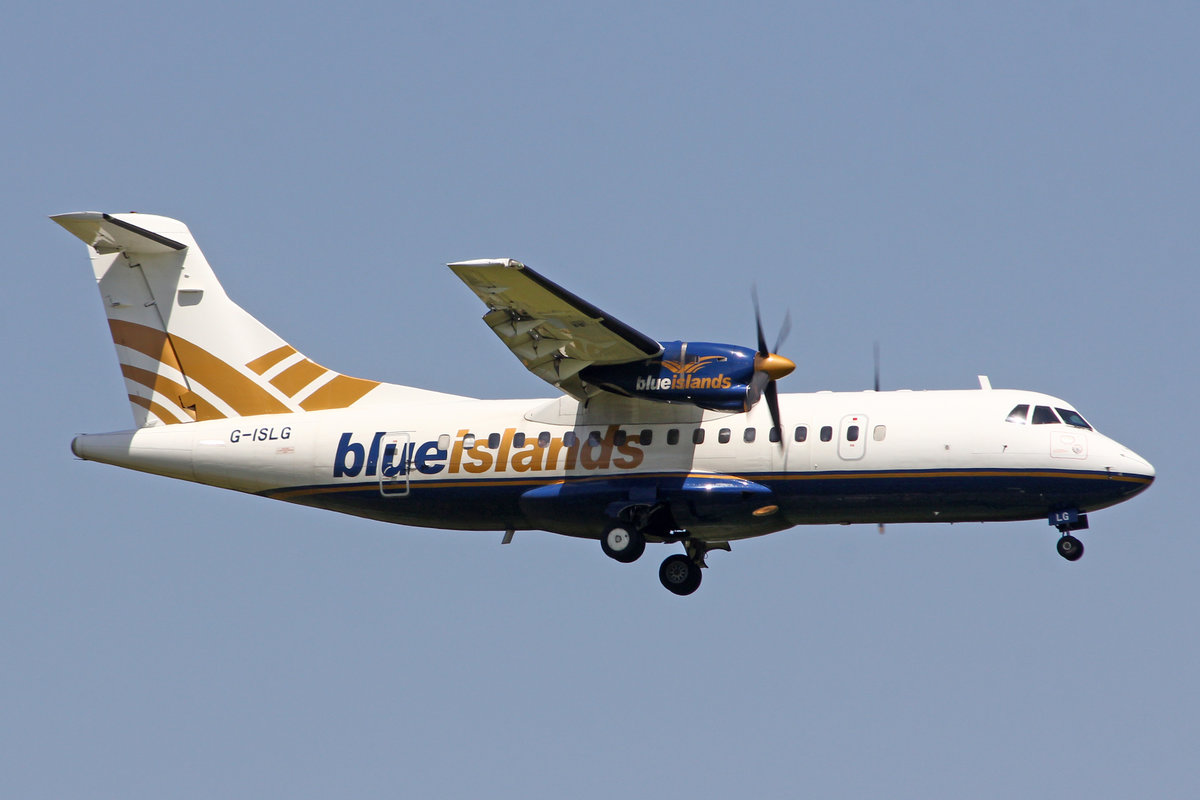 Blue Island, G-ISLG, ATR 42-300, msn: 019, 09.Juni 2014, ZRH Zürich, Switzerland.