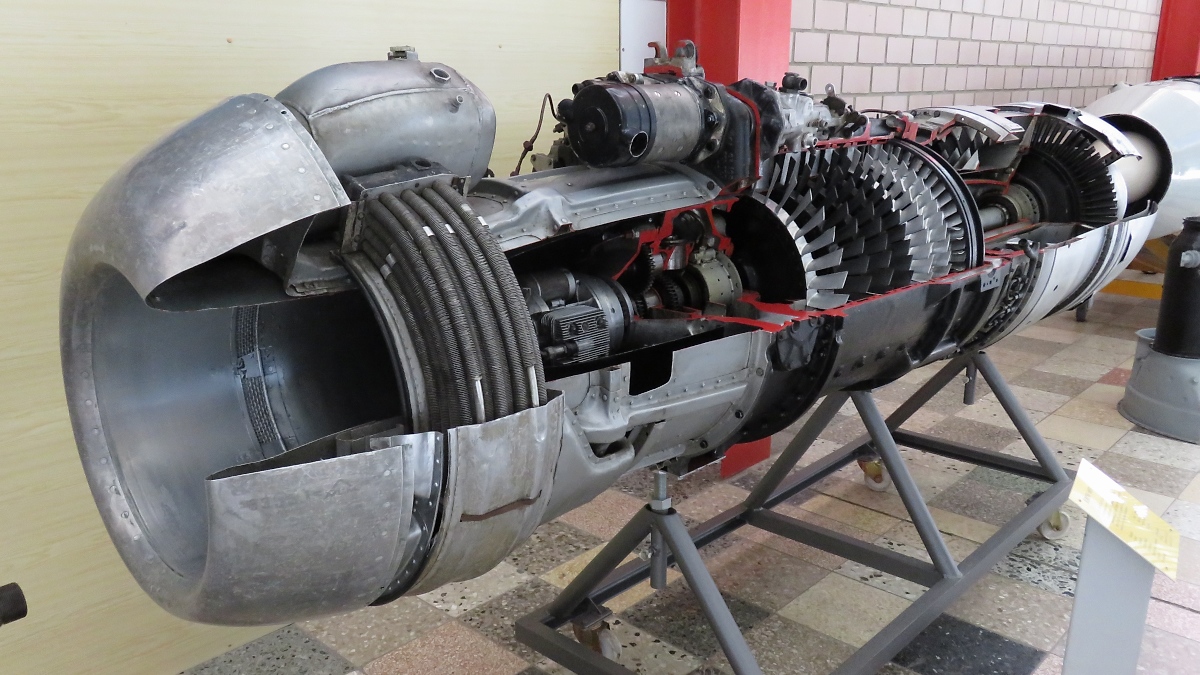 BMW 003 Strahltriebwerk (1944) in der Flugausstellung Hermeskeil, 23.8.18

Eingebaut in Heinkel He 162 und Arado Ar 234